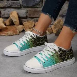 Jushicloth Fashion Casual Plus Size Star Round Toe Lace-Up Sneakers